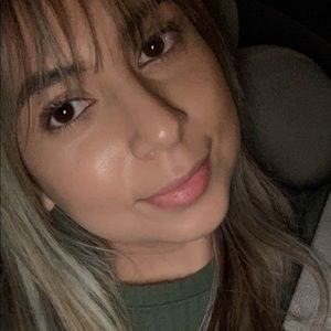 Meet your Posher, Eva